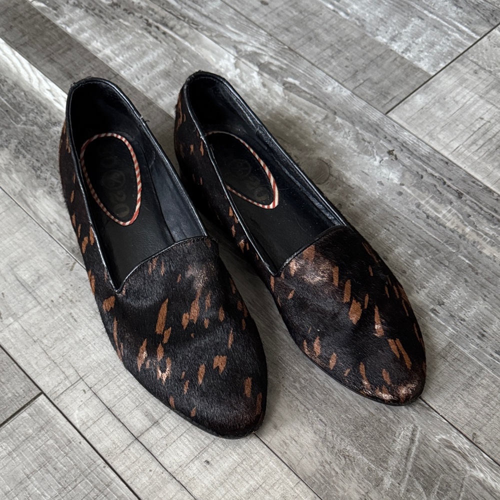80%20 Cow Leather Flats